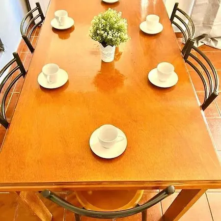 T2, Da Oura Apartment *